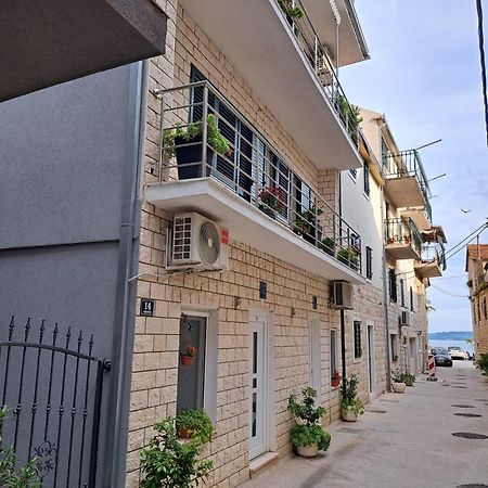 Studio Apartment Legcevic Kaštela Εξωτερικό φωτογραφία