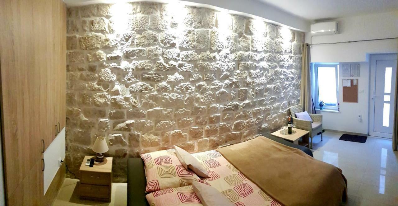 Studio Apartment Legcevic Kaštela Εξωτερικό φωτογραφία