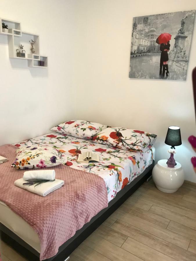 Studio Apartment Legcevic Kaštela Εξωτερικό φωτογραφία